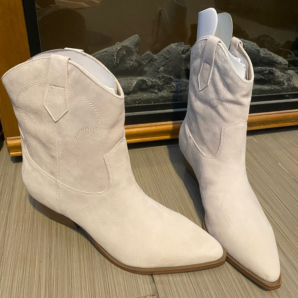 Marc Fisher Light Tan Western Ankle Boots